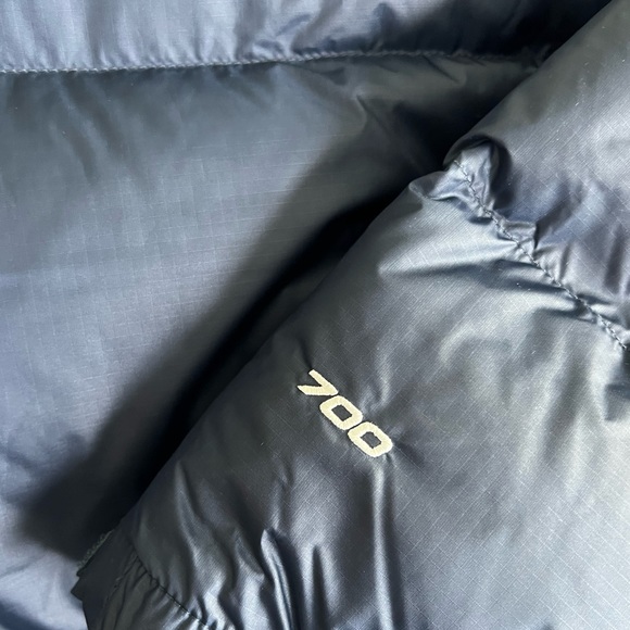 The North Face Men’s 1996 Retro Nuptse 700 Fill Goose Down Jacket - Picture 5 of 11